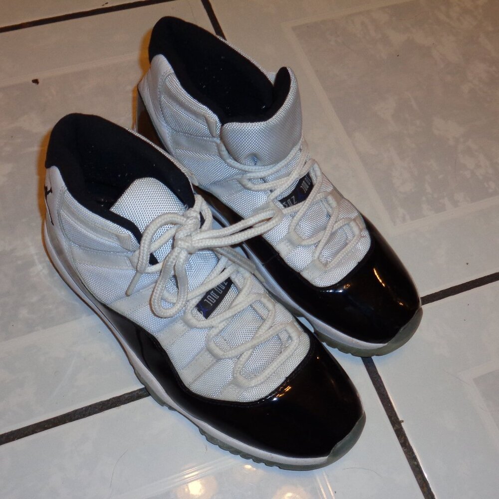 Nike Air JORDAN RETRO 11 Basketball Shoes size12